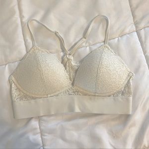Victoria’s Secret Lace Cup Bralette No Underwire